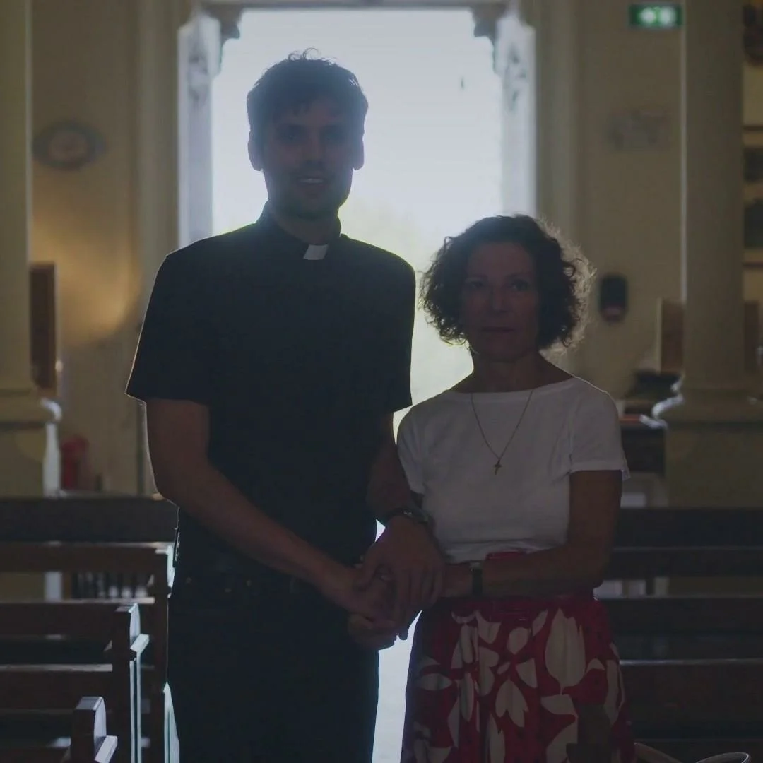 Plus belle la vie Indiscrétion : Yolande surprend Mirta et le Père Luc