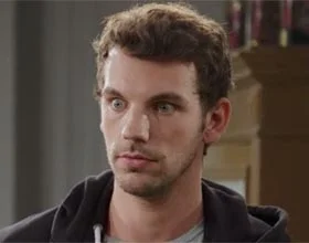 Plus belle la vie ? Mitia (Léonard Prain)