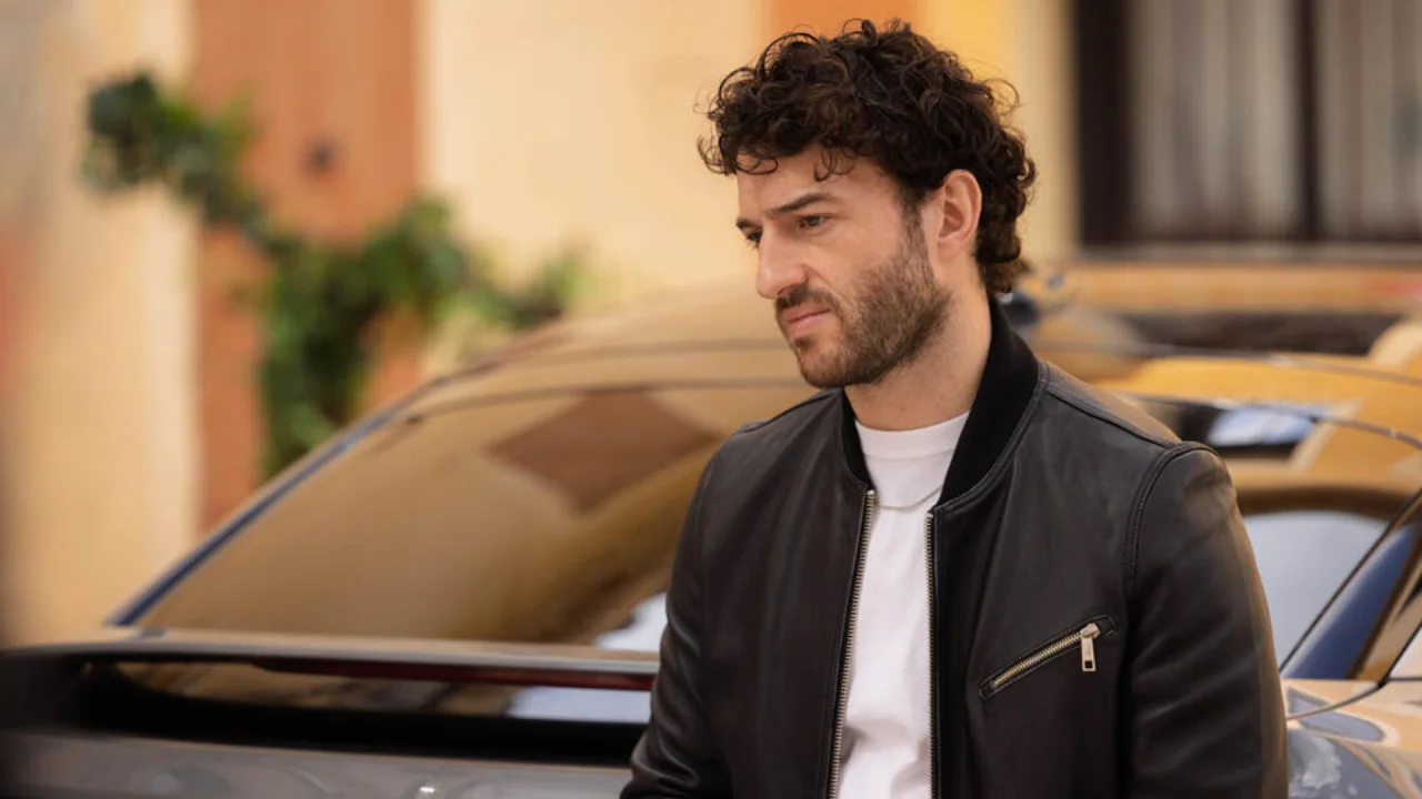 Plus belle la vie : qui sont la femme et l'enfant aperçus dans le dernier épisode pour Samuel ?