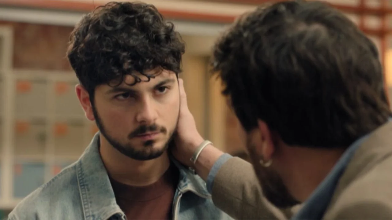 Plus belle la vie : Steve en danger ? "Sébastien est en train de te monter contre nous" ... Ses mères l'alertent !