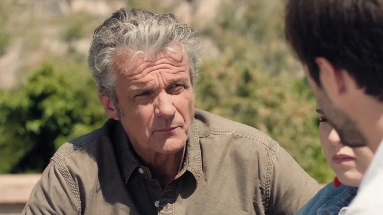 Plus belle la vie : “Vous êtes les personnes que j’aime le plus”... Hector confie enfin son triste secret à Ulysse et Ophélie