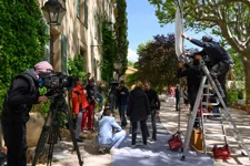 Rochat décide d?appeler la police !