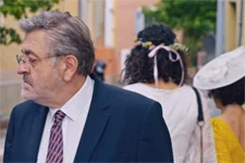 Rochat fait part de son inquiétude à Emma concernant César