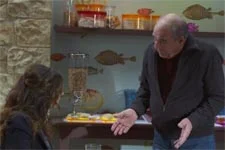 Roland vient en aide à Mélanie