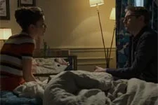 Sabrina poste la photo du jeune homme qui hante Nathan sur les réseaux sociaux !