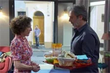 Sacha invente un gros mensonge à Mirta !