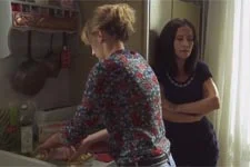 Samia avoue à Barbara avoir du mal à rester calme face à Ariane