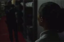 Samia en danger de mort lors d?un terrible incendie au commissariat du Mistral !