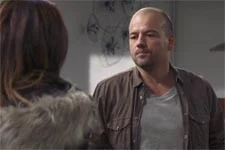 Samia et Jean-Paul ont du mal à se mettre d?accord sur la garde leur appartement