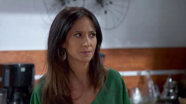 Samia, le glamour verdoyant