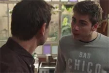 Théo explose face à son père !