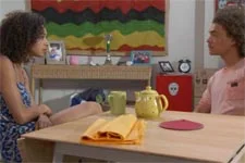 Thérèse tente de rassurer Baptiste qui pense qu?Emma et César ont couché ensemble !