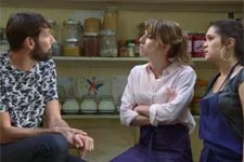 Thomas accepte de laisser Barbara changer la carte du Bar du Mistral