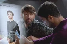 Thomas et Gabriel se disputent pour le cadeau de Noël de Franck