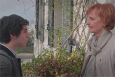 Tom fait la connaissance de la grand-mère de Luis