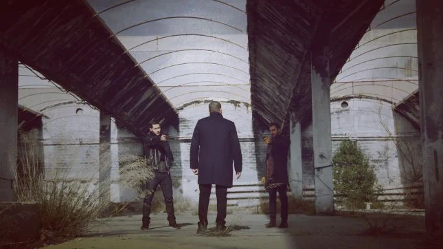 Trois hommes, deux survivants !