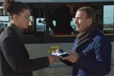 Vincent encourage Baptiste à aller démarcher Anémone Vitreuil