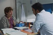 Yolande consulte Gabriel en cachette