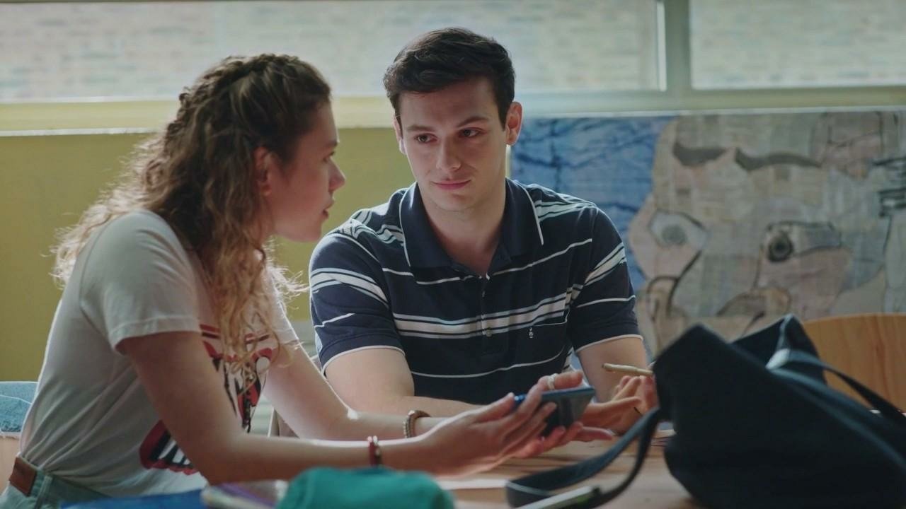 Plus belle la vie Indiscrétion : Sunalee et Dimitri mènent l'enquête
