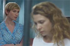 COMPILATION VIDÉO : (Re)vivez la relation amoureuse de Léa et Camille !