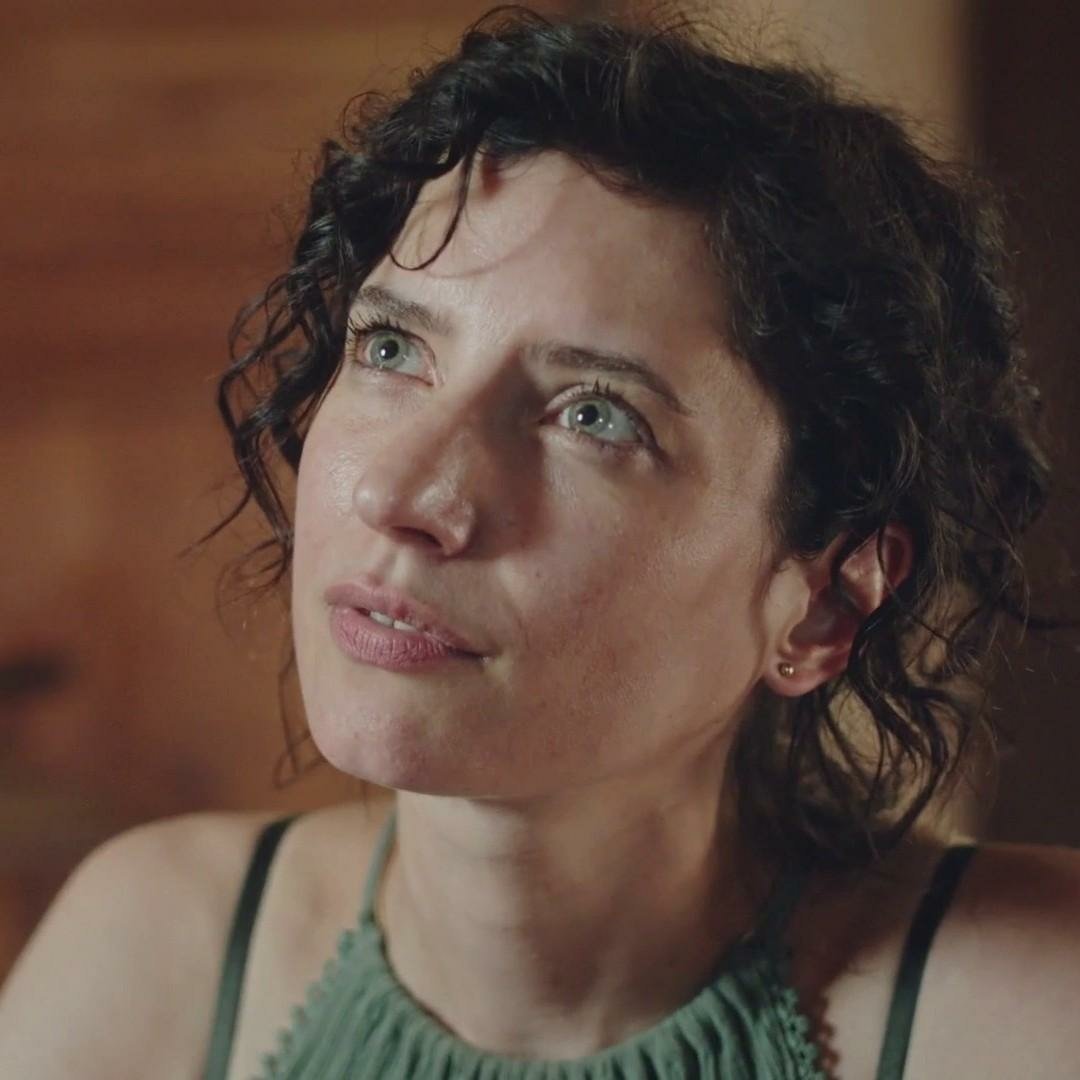 Plus belle la vie Indiscrétion : L'erreur qui va coûter cher à Emma