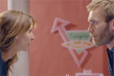 Estelle INSULTE Max !