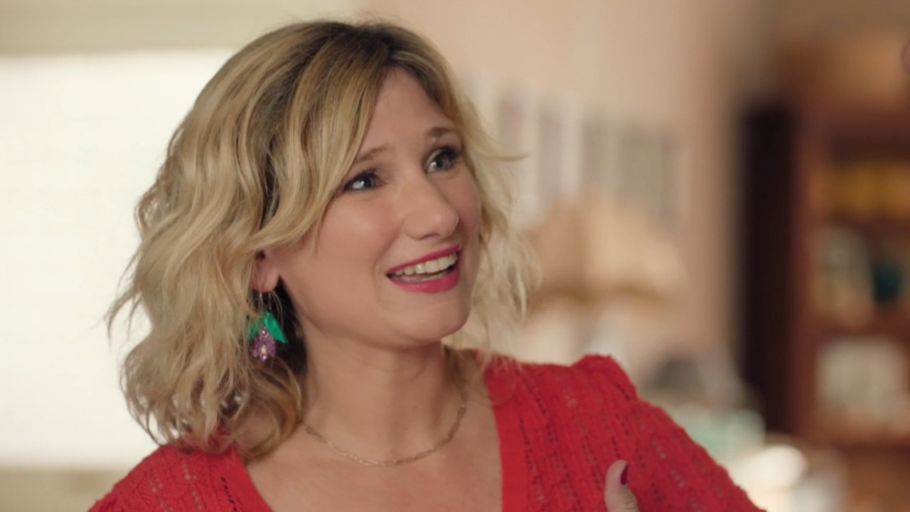 Plus belle la vie : Jennifer va-t-elle casser le couple de Louis et Barbara ?