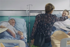 Nathan et Blanche tentent de remonter le moral à Rochat !