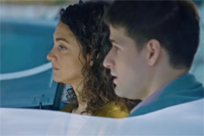 Emma accepte la proposition de César