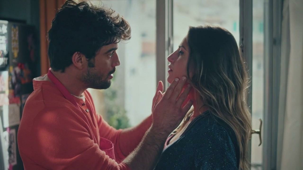 Plus belle la vie Indiscrétion : Romain trouve Sylvia parfaite