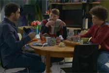 Thomas et Gabriel conseillent à Baptiste de ne pas devenir père maintenant