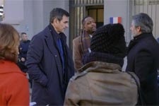 Patrick félicite le juge Pascal Senghor devant la presse