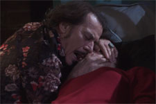 Jocelyn retrouve Babeth inconsciente !