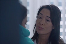 Emma subit un véritable interrogatoire à l’hôpital !