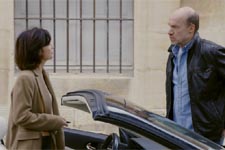 Léo demande des explications à Mme Dantin qui refuse de parler