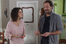 Franck refuse de donner son cadeau de Noël à Noé avant le réveillon