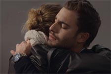 Plus belle la vie en avance : Abdel dans les bras de Barbara
