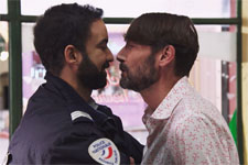 Thomas retrouve avec tendresse Gabriel et lui cache ce qui s?est passé avec Eric