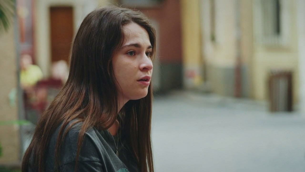 Plus belle la vie Indiscrétion : Lola s'emporte contre Blanche