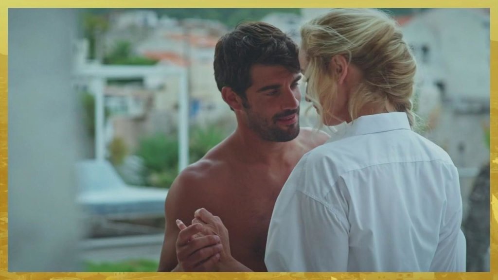 Plus belle la vie Indiscrétion : Le shooting photo Adriana Karembeu - Romain Vidal