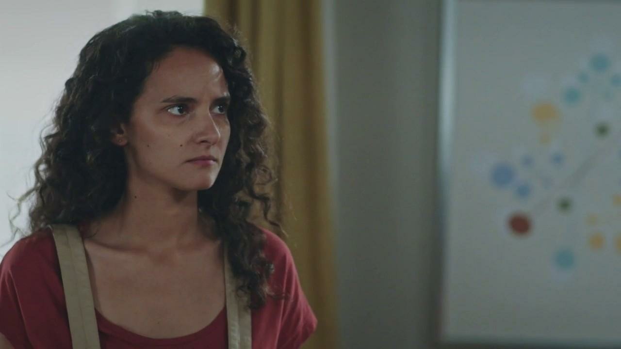 Plus belle la vie Indiscrétion : Emma se retourne contre Camille