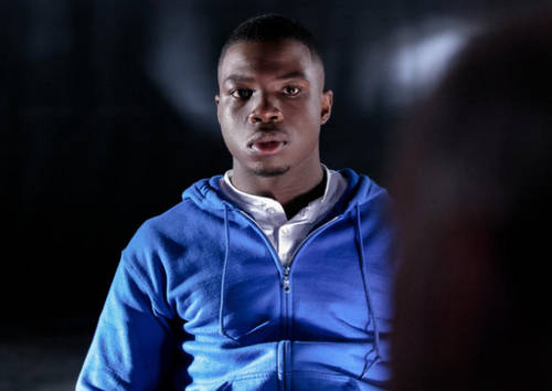 « plus belle la vie » en avance : mouss s...évade de prison et mila est arrêtée - le résumé de l...épisode du 16 décembre 2020 (vidéo Fr